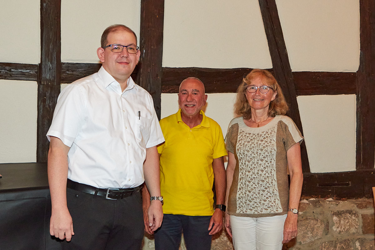 Der neue 1. Vorsitzende Jörg Dobler, Ulrich Wallkamm und Ursula Oestergaard (v.l.n.r.)